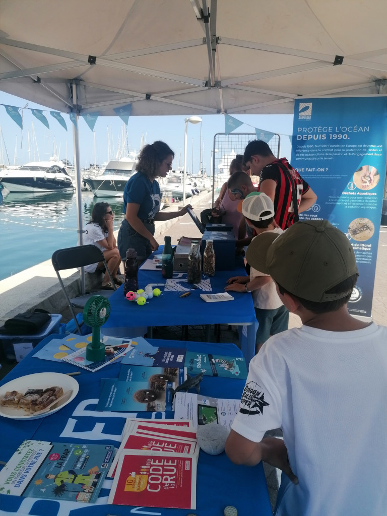 Surfrider, stand de sensibilisation pour petits et grands