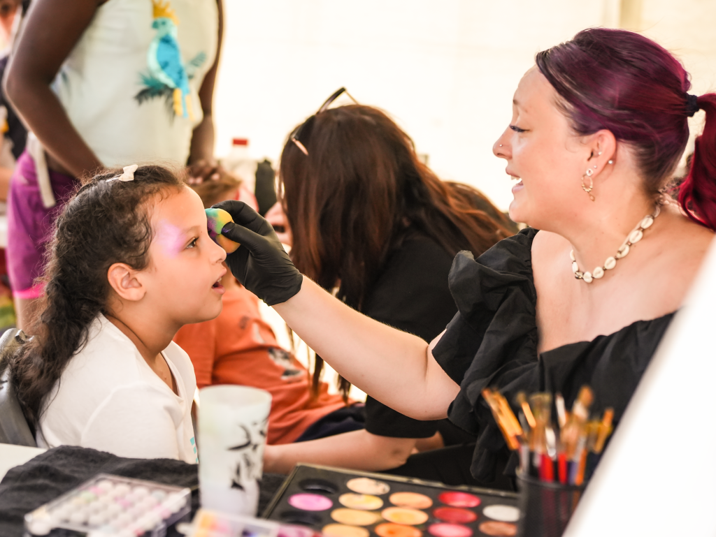 Pink Organisation, Maquillage pour enfants